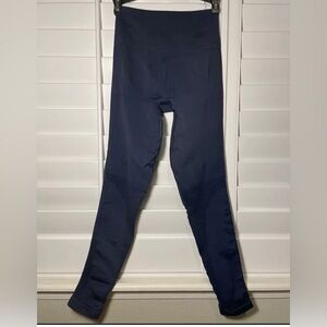Lululemon sz 4 navy blue zone in compression leggings